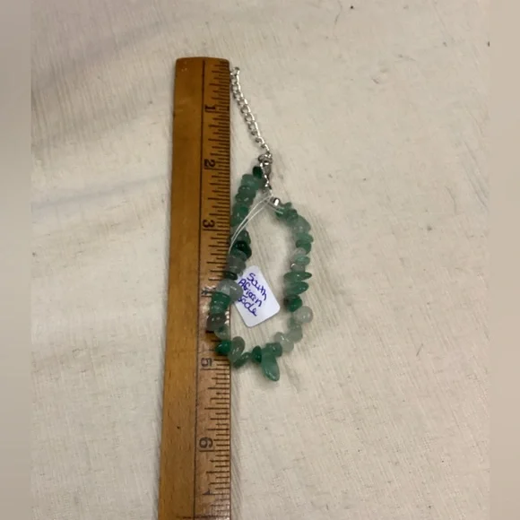 Green South African Jade Gemstone Necklace and Bracelet Set - Picture 4 of 4